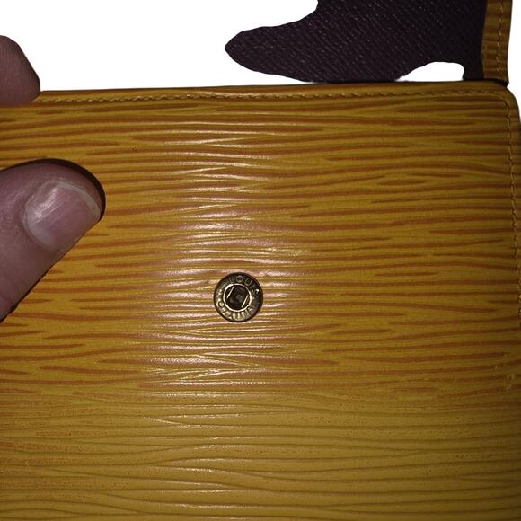 Authentic, Louis Vuitton, Yellow Epi Leather Wallet-Coin Purse - Picture 5 of 12